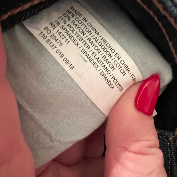 NWT Eloquii distressed skinny jeans - cropped style 18s - Picture 6 of 9